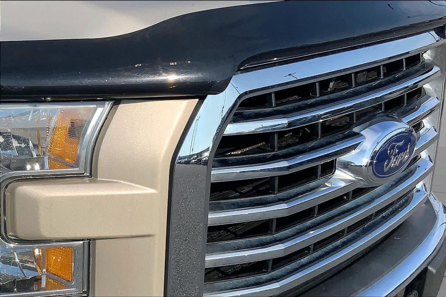 Used 2017 White Gold Ford XLT image 28