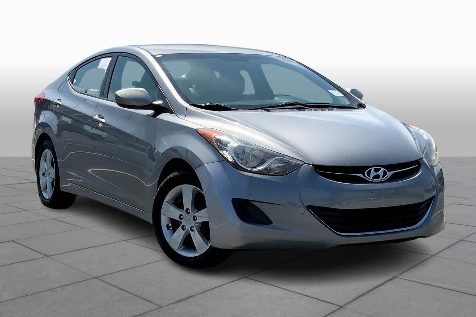 Used 2011 Titanium Gray Metallic Hyundai GLS image 2