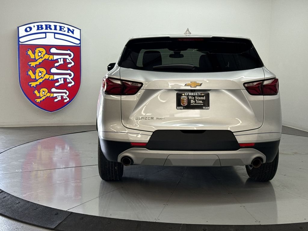Used 2022 Silver Ice Metallic Chevrolet LT image 11