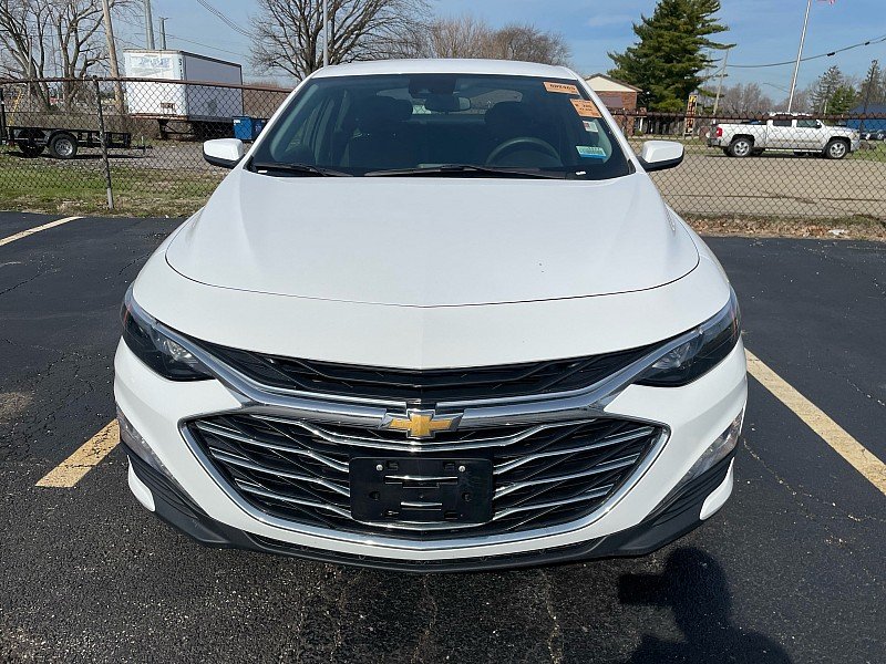 Used 2024 Chevrolet Malibu 1LT with VIN 1G1ZD5ST4RF222916 for sale in Clinton, IL