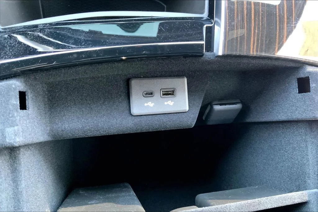 2026 Cadillac Escalade Luxury - Photo 18