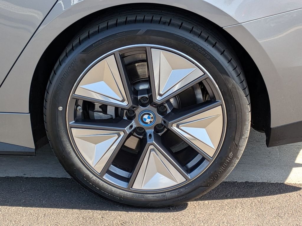 Used 2023 Gray BMW eDrive35 image 31