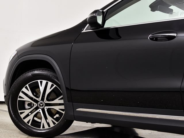 Certified Used 2025 Black Mercedes-Benz GLA 250 image 17