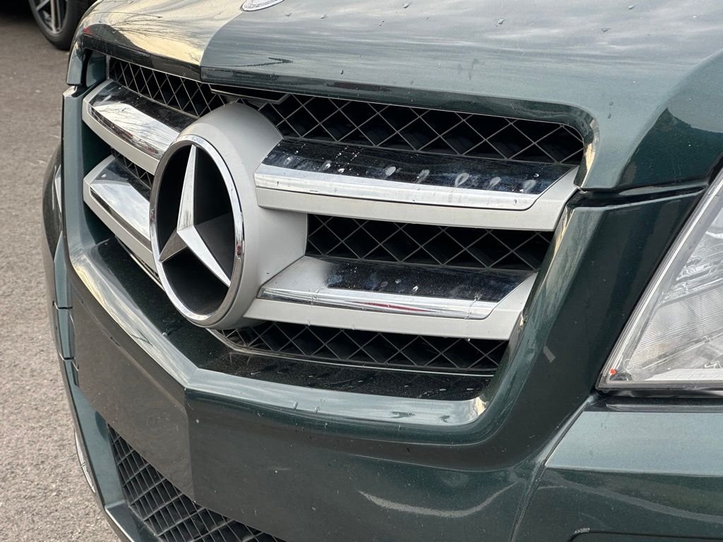 Used 2011 Green Mercedes-Benz GLK 350 image 13
