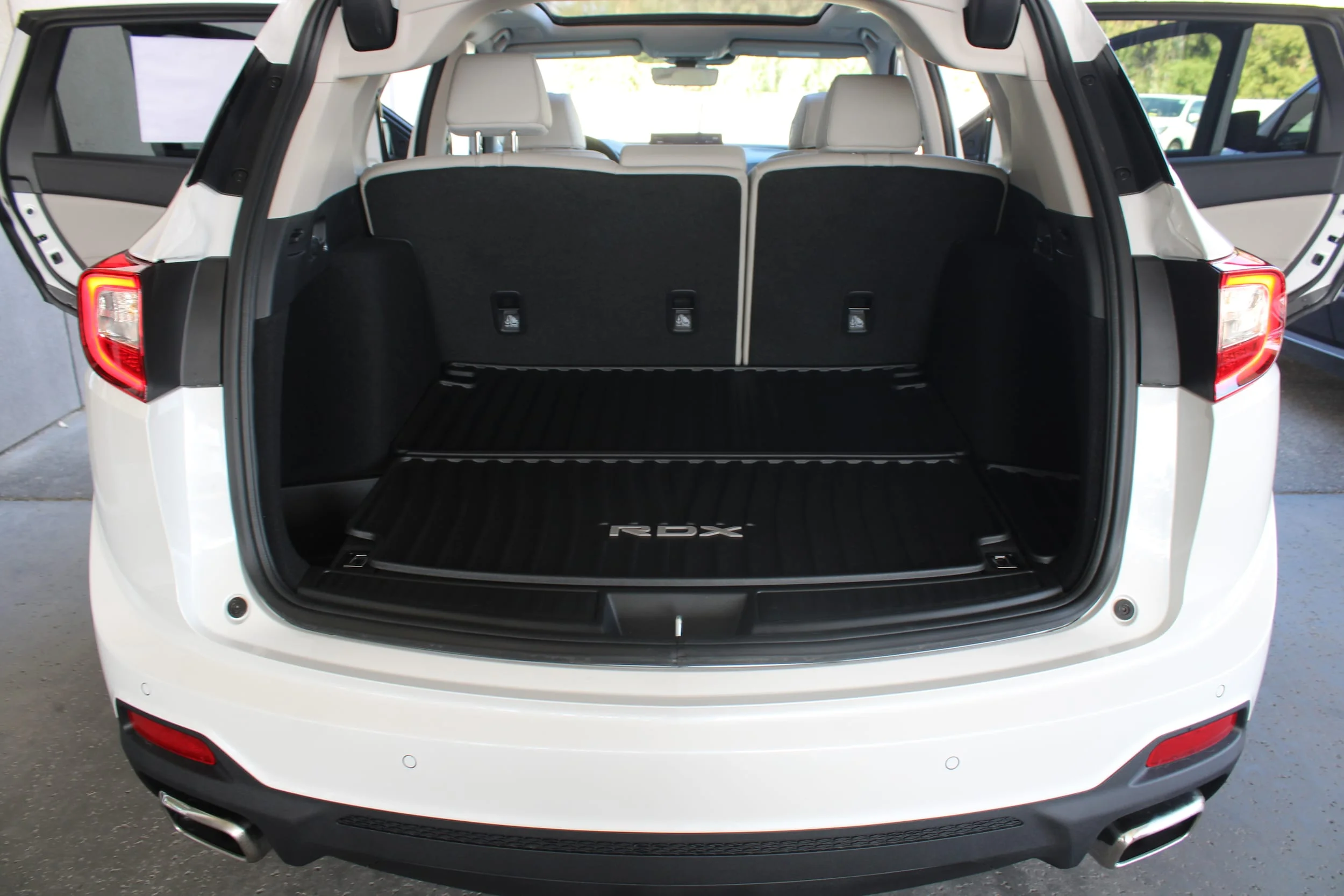 New 2026 Platinum White Pearl Acura Technology Package image 10
