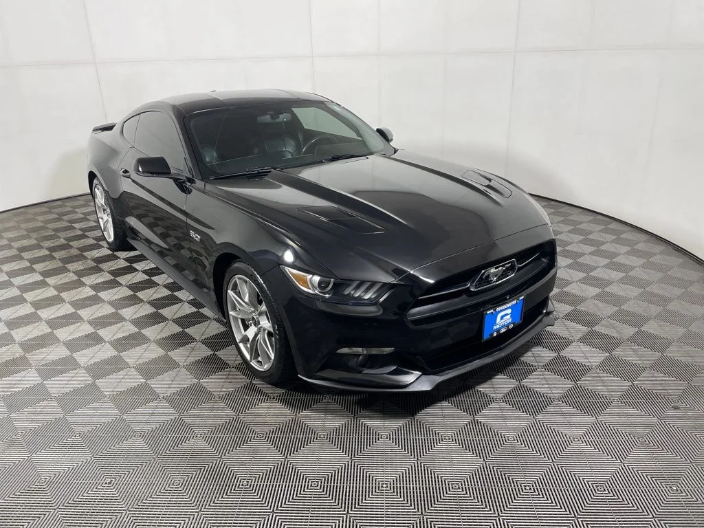 2015 Ford Mustang GT Premium Coupe's photo