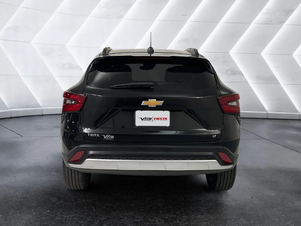 Used 2025 Black Chevrolet LT image 5