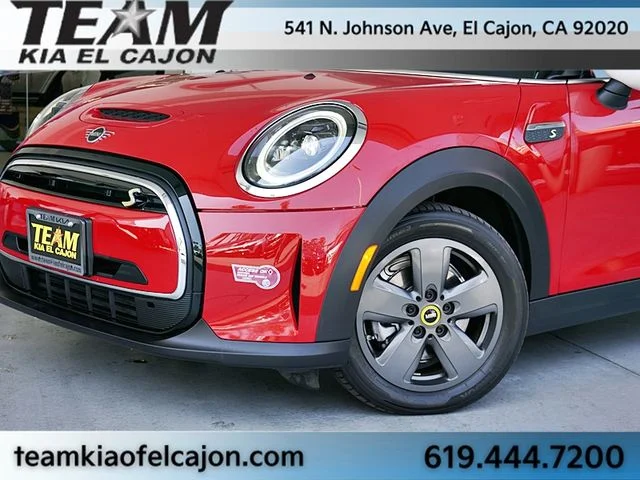 Used 2024 Red MINI Iconic image 3