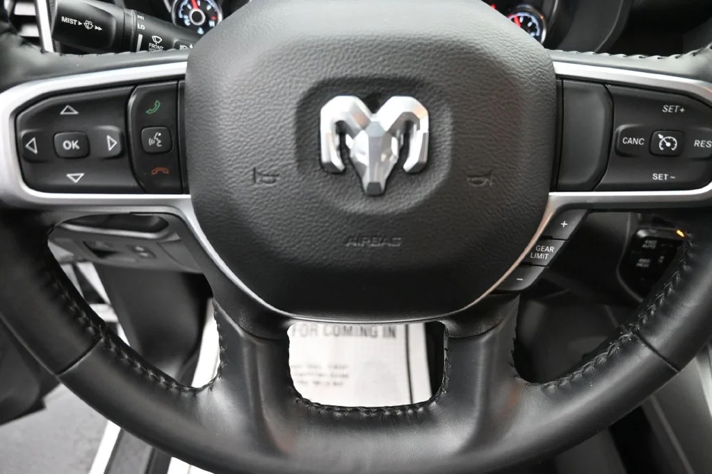 Used 2023 White Ram Big Horn/Lone Star image 17