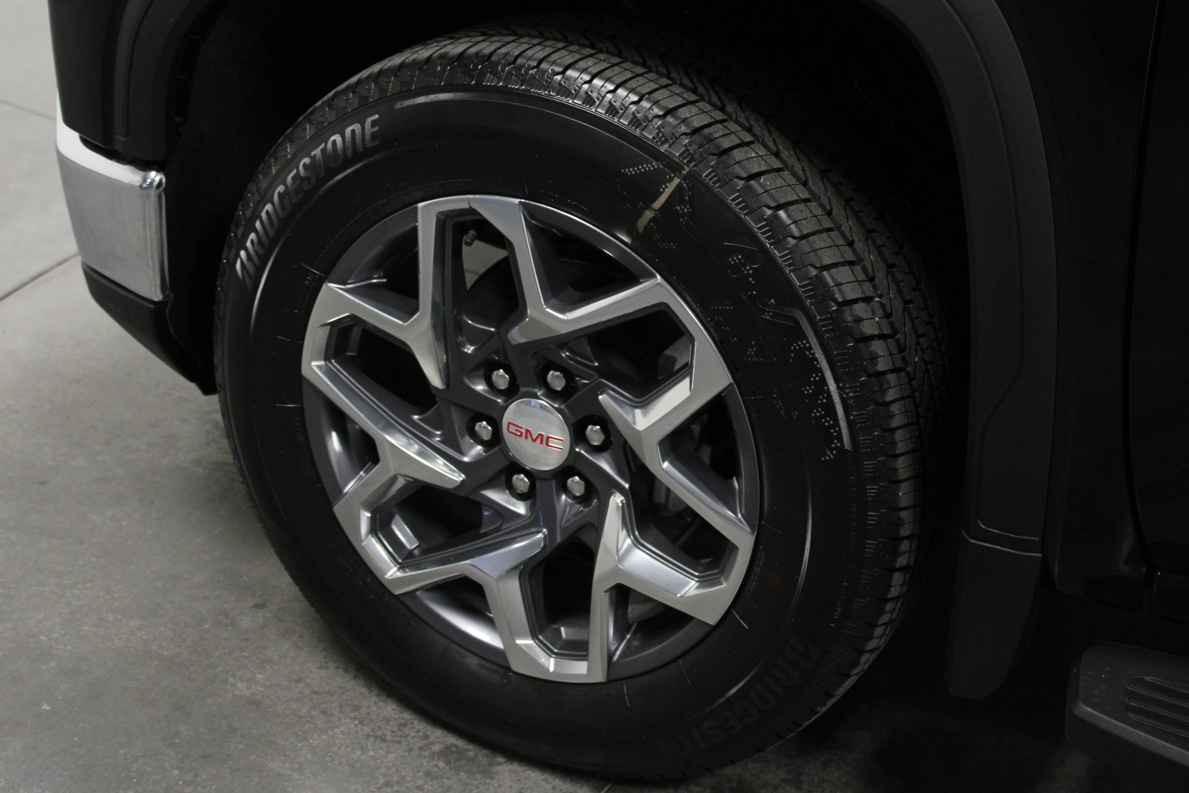 New 2026 Onyx Black GMC SLT image 10