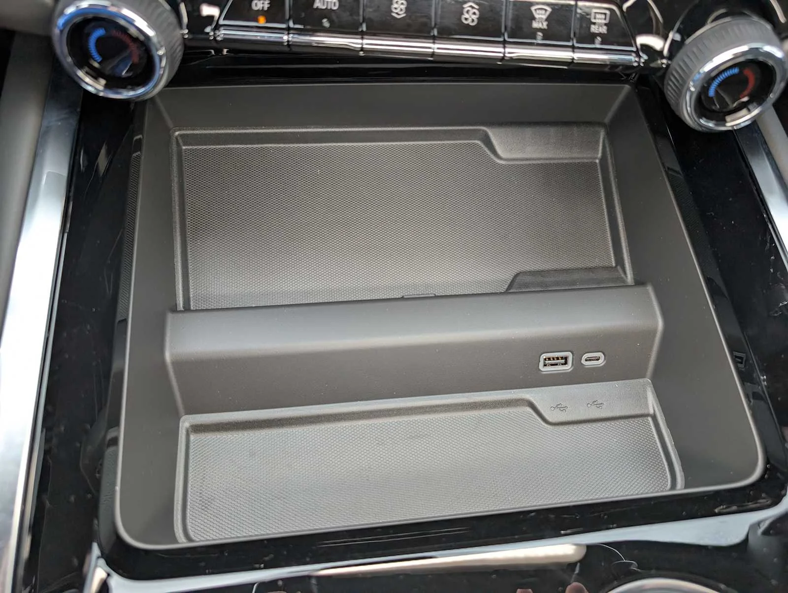 2026 Chevrolet Tahoe LS - Photo 26