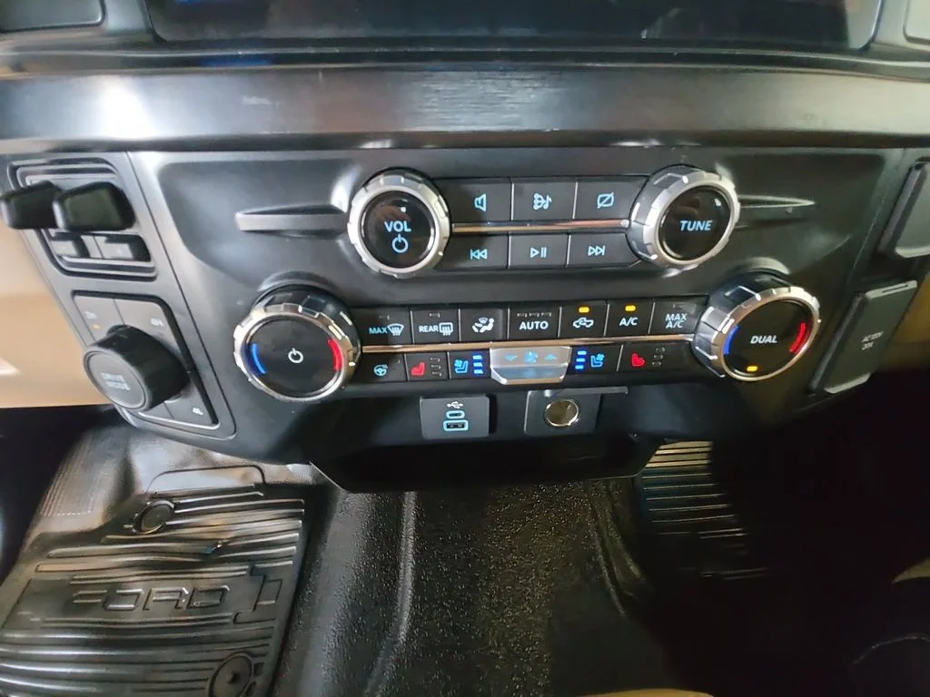 Used 2024 White Ford Lariat image 17