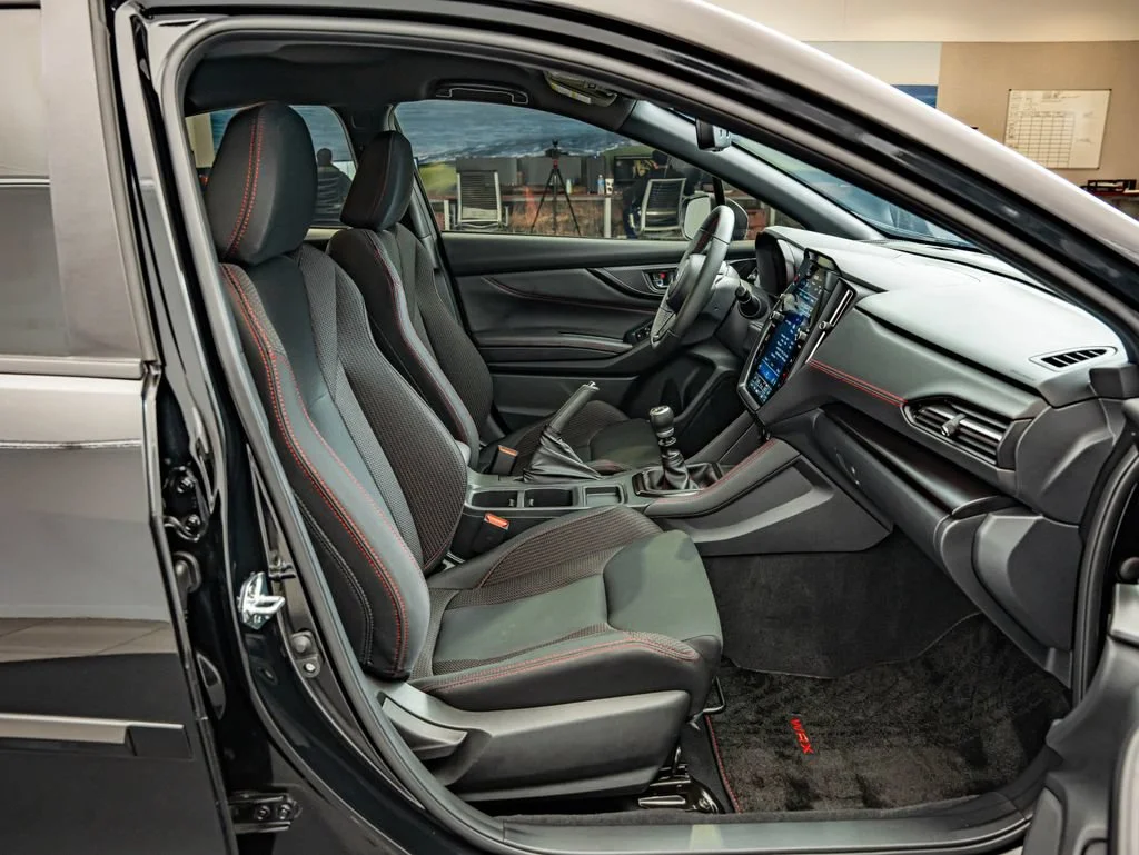 Used 2025 Crystal Black Silica Subaru Premium image 37