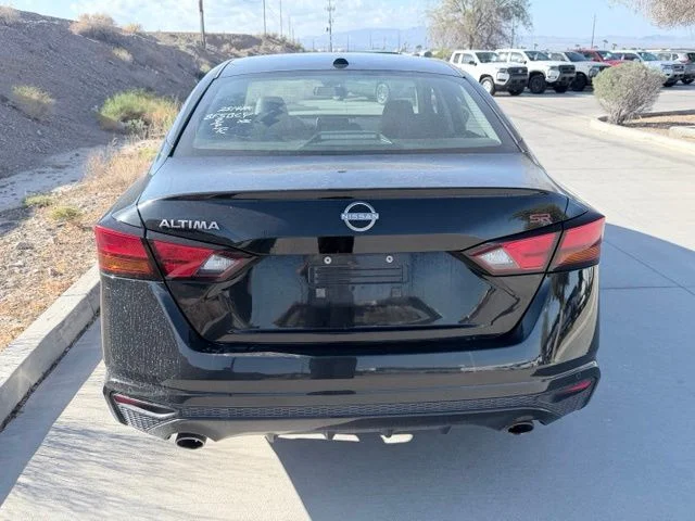 Used 2025 Black Nissan 2.5 SR image 7