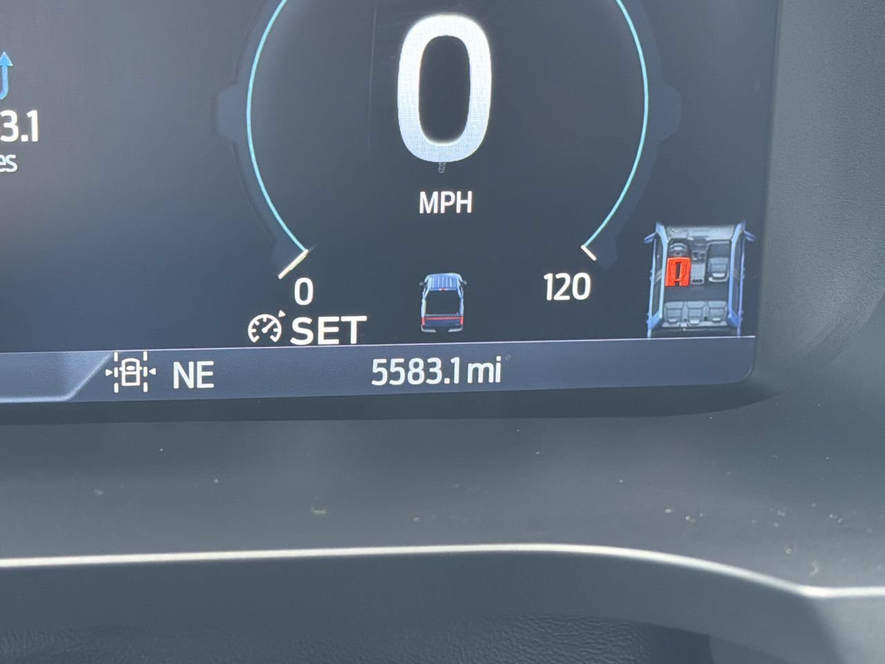 Used 2025 Gray Metallic Ford XLT image 32