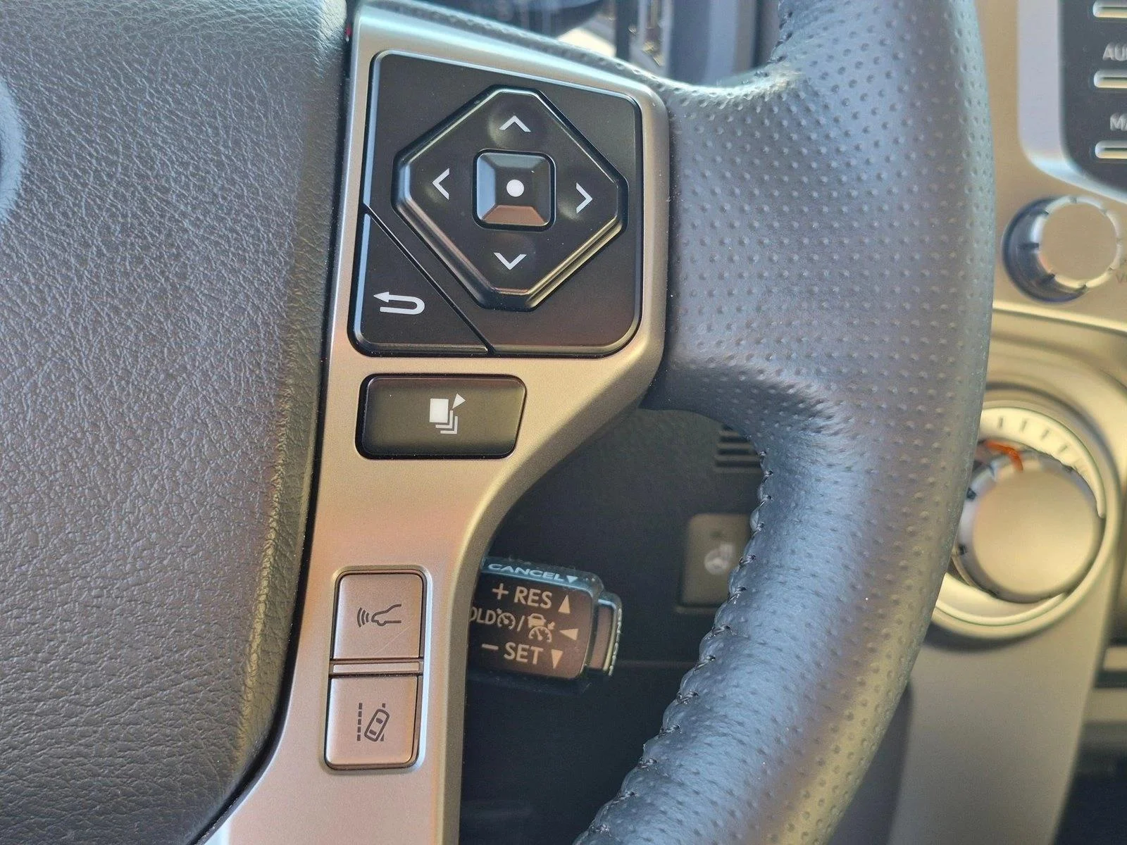 Used 2023 Ice Cap Toyota SR5 Premium image 12