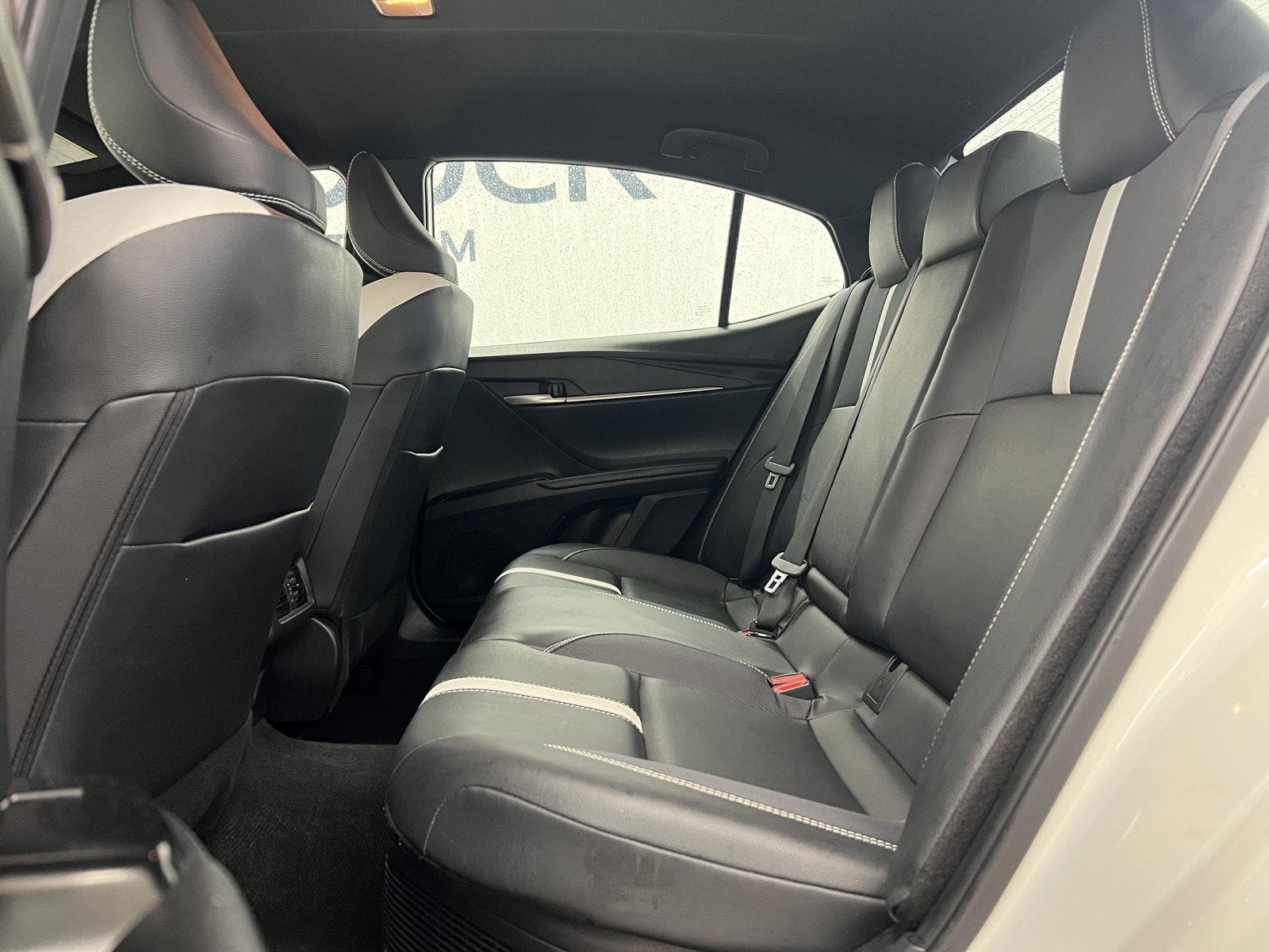 2025 Toyota Camry SE - Photo 23