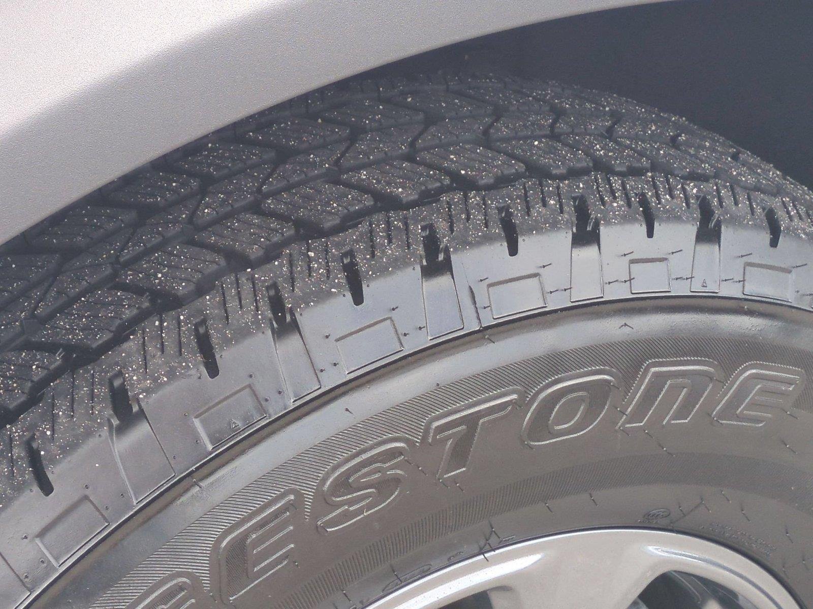 Used 2024 Oxford White Clearcoat Ford Big Bend image 13
