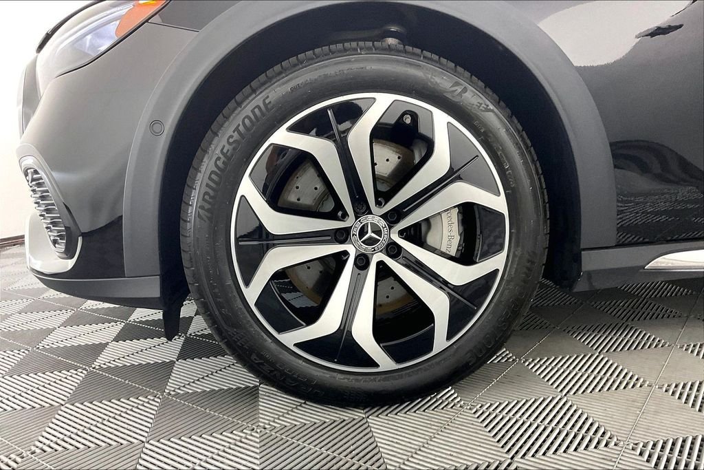 New 2026 Obsidian Black Metallic Mercedes-Benz E 450 image 12