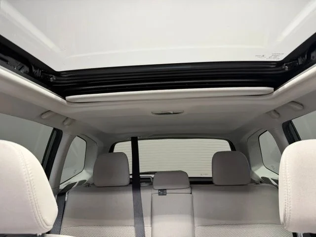 Used 2018 Green Subaru 2.5i Premium image 22