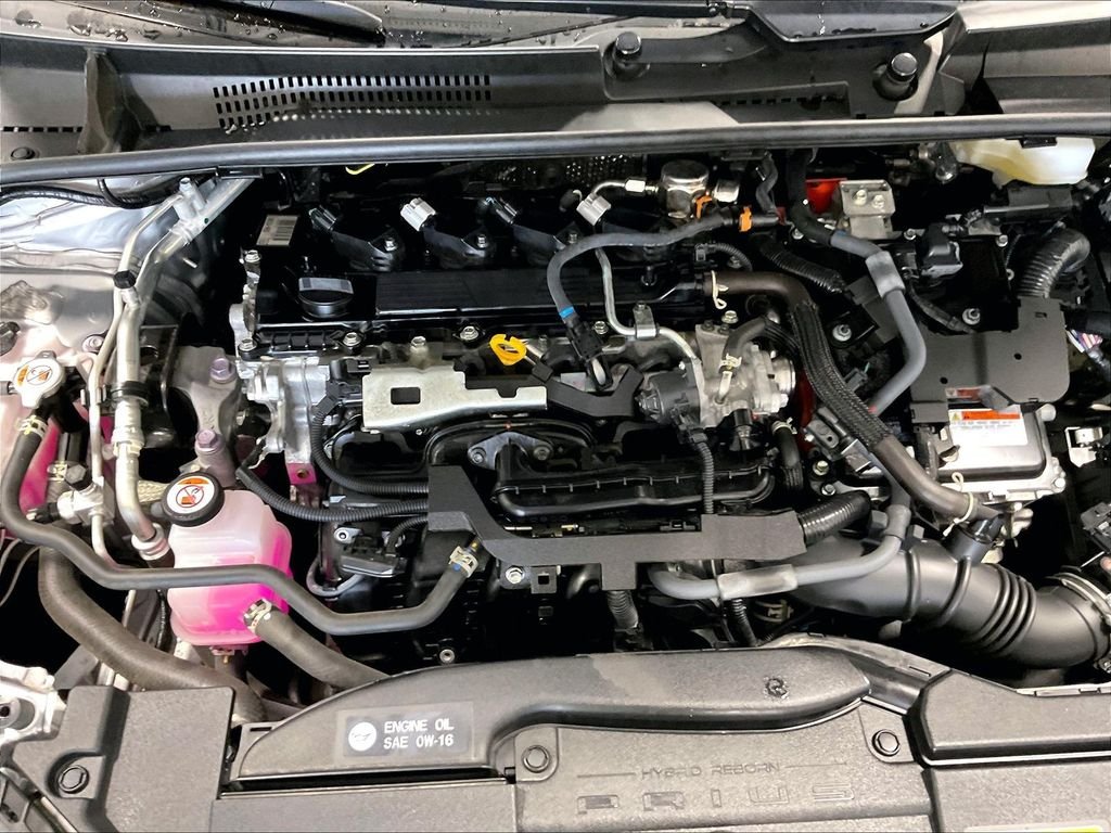 Used 2025  Toyota LE image 28