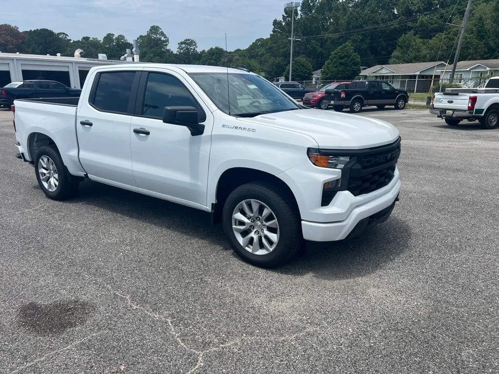 New 2026 Summit White Chevrolet Custom image 7