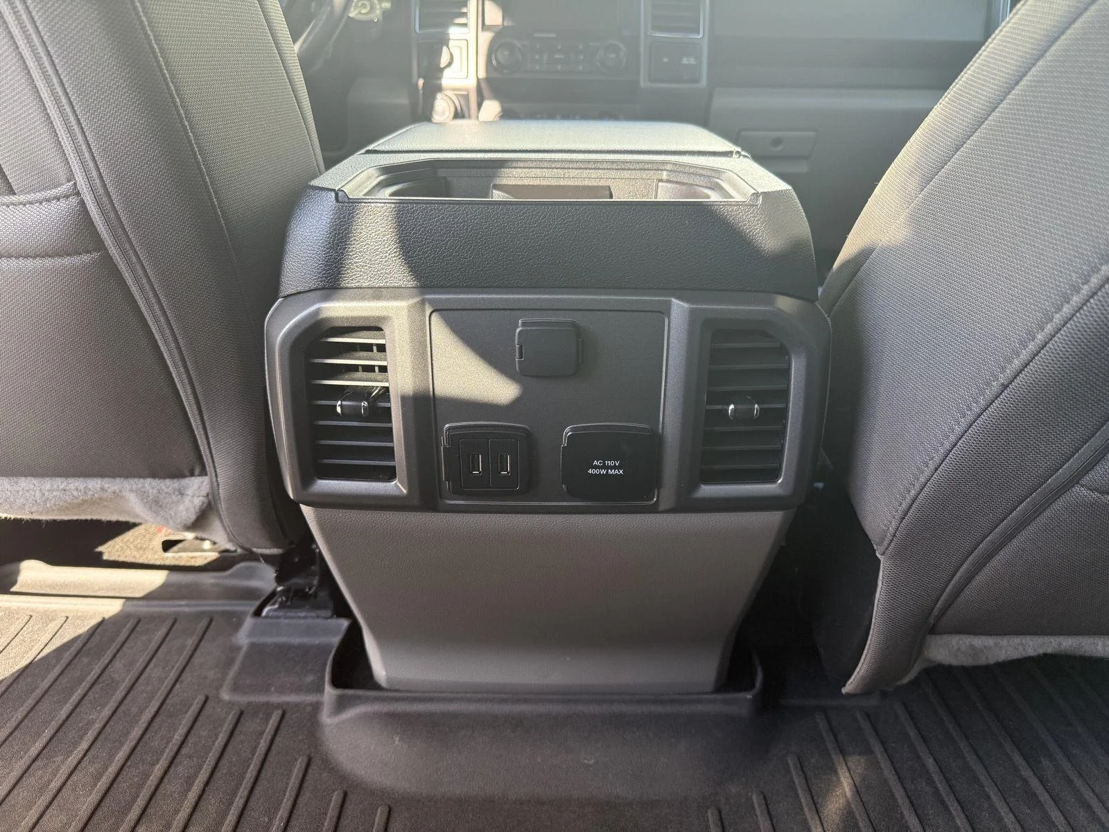 Used 2019 Oxford White Ford XLT image 15