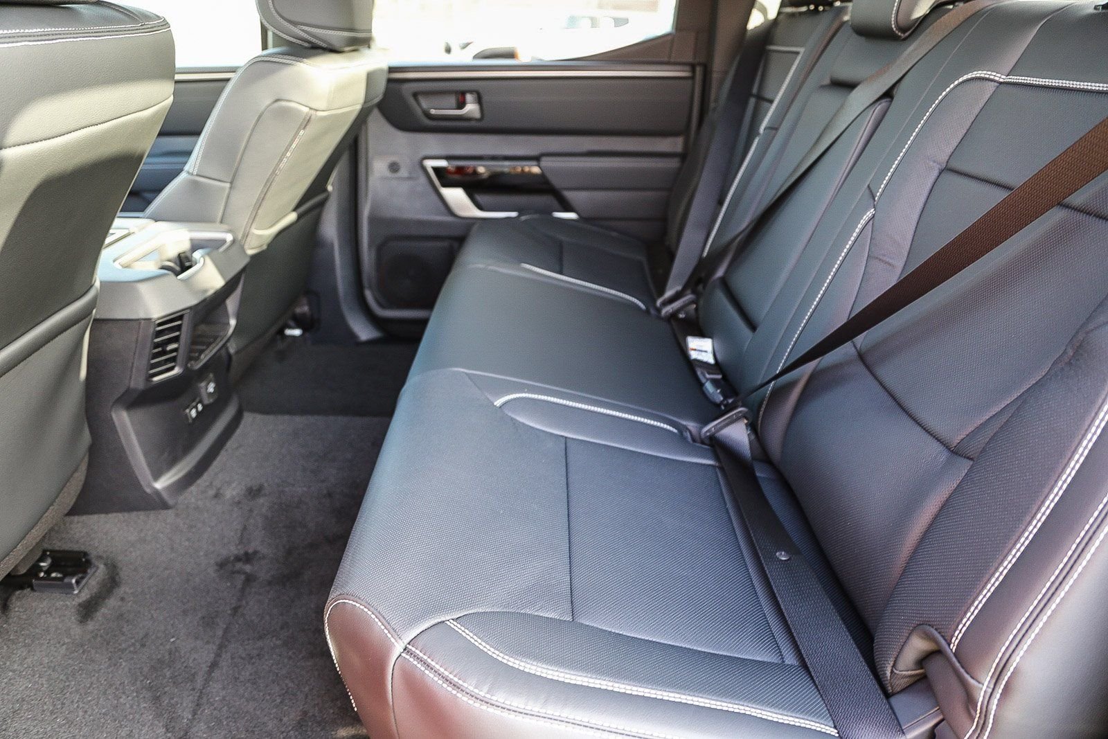 2026 Toyota Tundra Limited - Photo 18