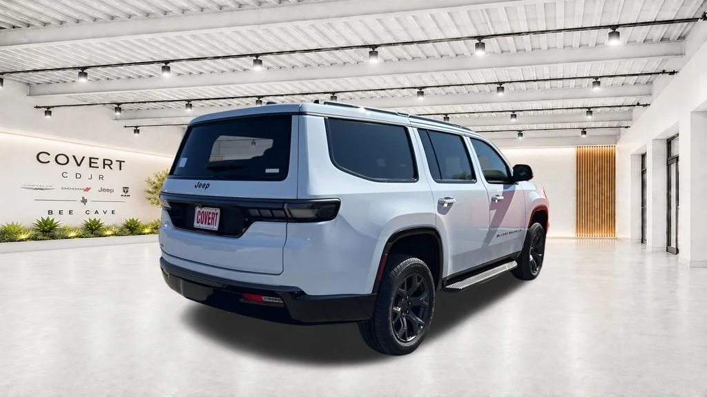 New 2026 Bright White Clear-Coat Exterior Paint Jeep Limited image 11