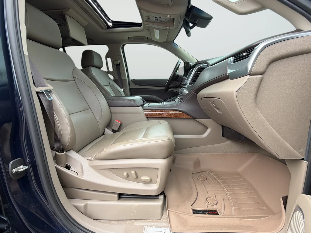 Used 2019 Blue Chevrolet Premier image 26