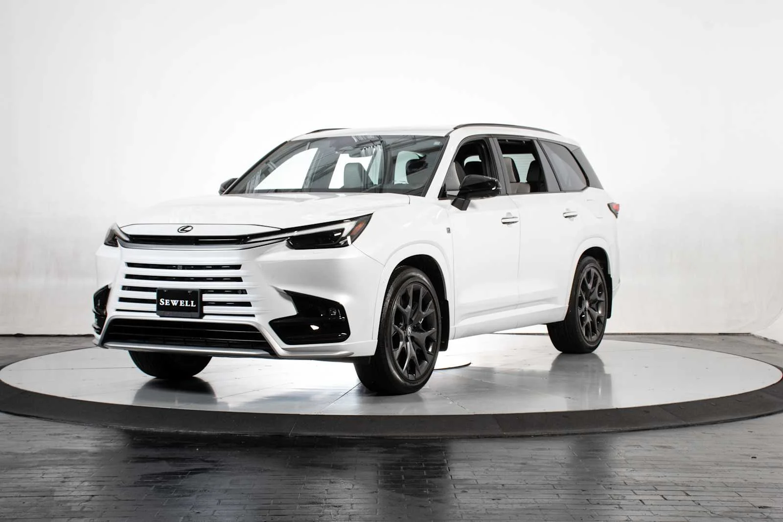 2026 Lexus TX 500h 500h F Sport Premium's photo