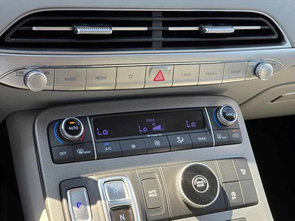Used 2021 Gray Hyundai SEL image 18