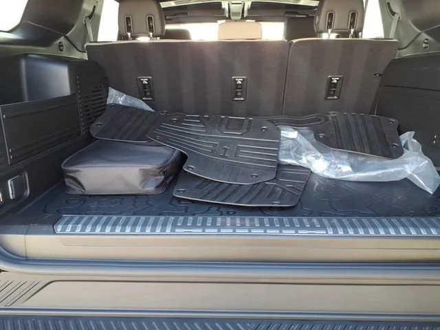 Used 2026 Void Black GMC 2X image 8