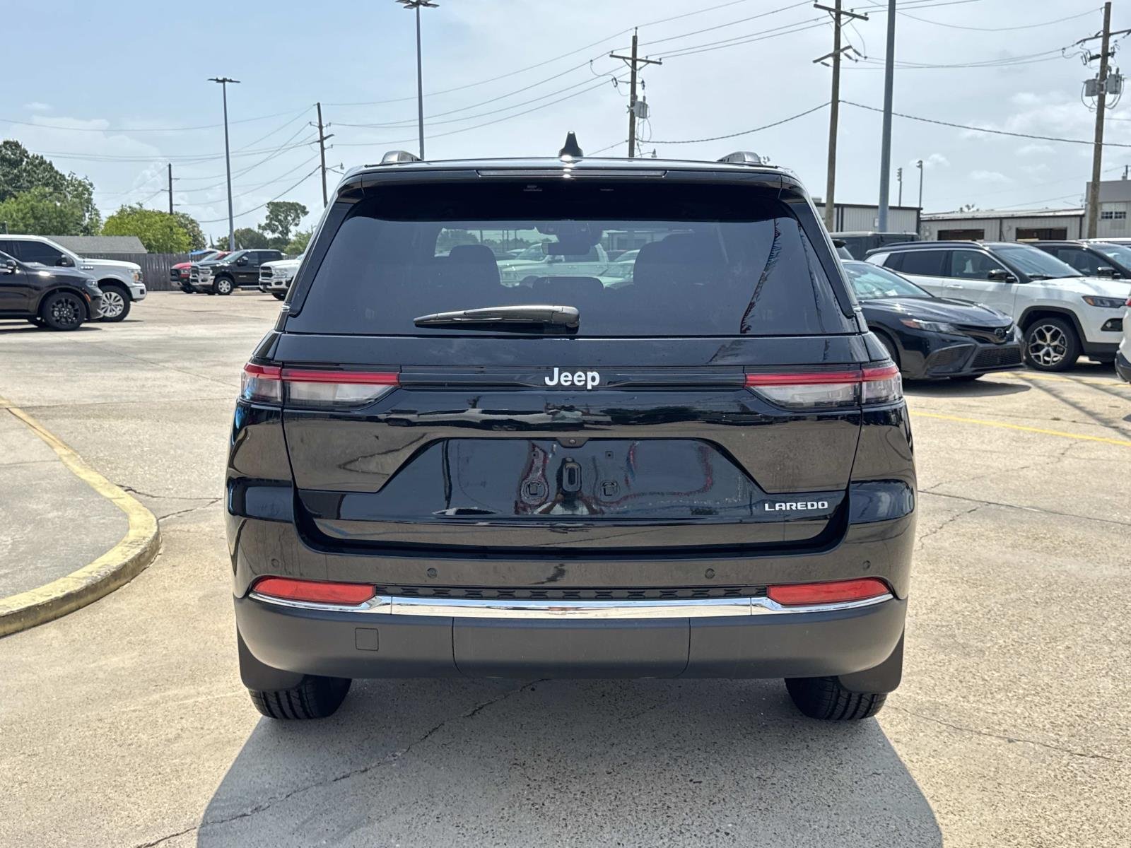 Used 2025 Black Jeep Laredo image 6