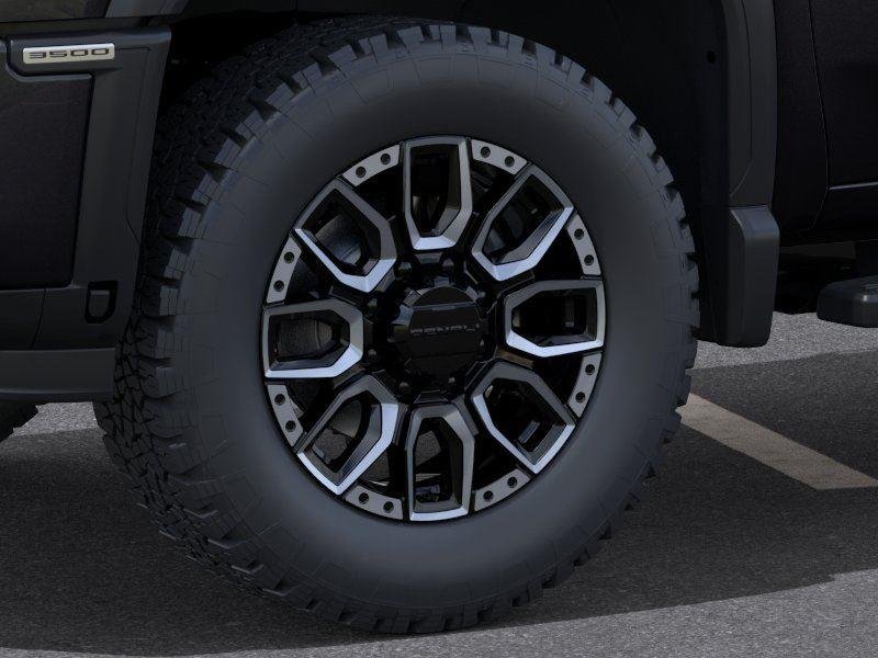 2026 GMC Sierra 3500HD Denali - Photo 9