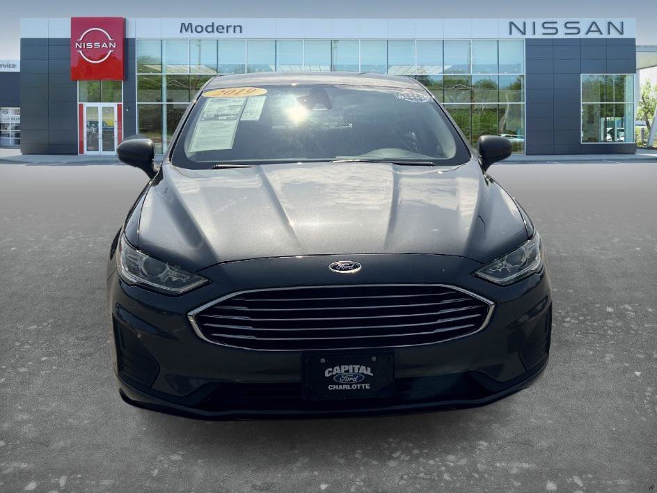 Used 2019 Magnetic Ford SE image 2