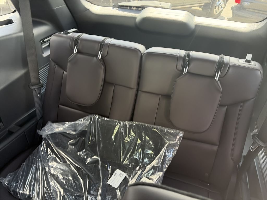 New 2026 White Ford Platinum image 30
