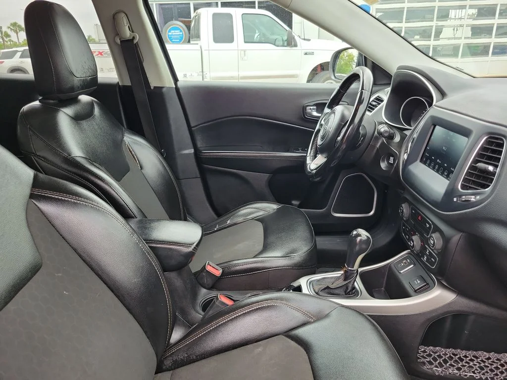 Used 2020 Gray Jeep Latitude image 36