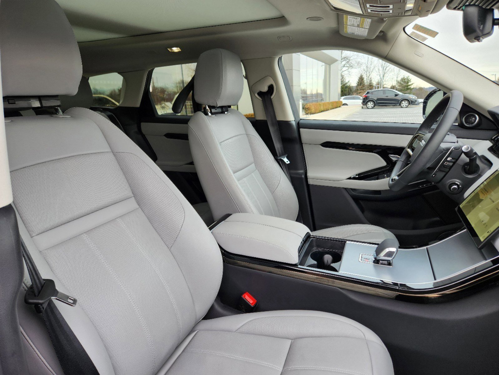 Certified Used 2024 Fuji White Land Rover S image 16