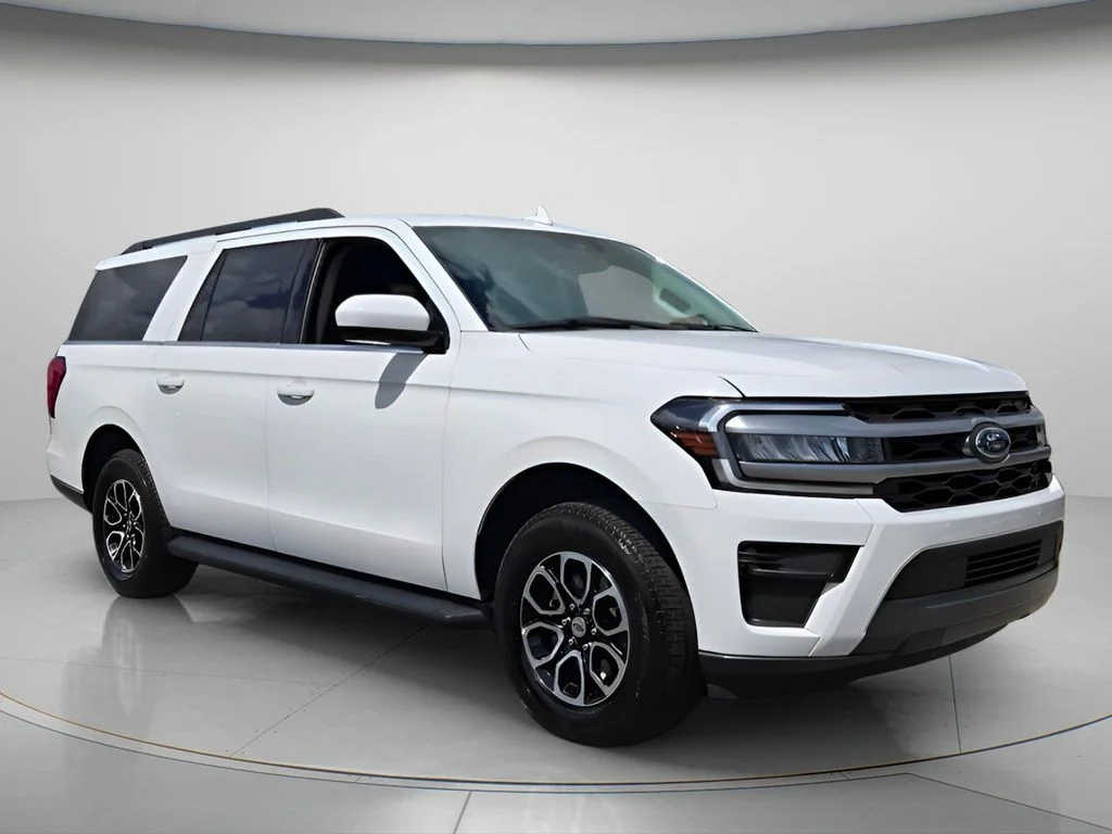 Used 2024 White Ford XLT image 9