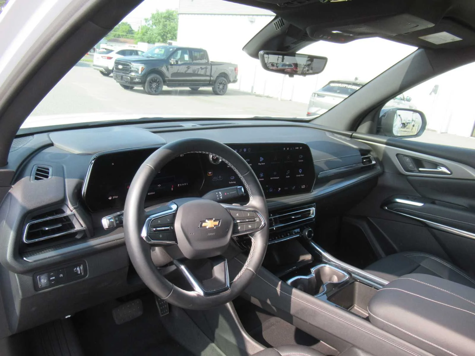 Used 2026 Summit White Chevrolet FWD LT image 24