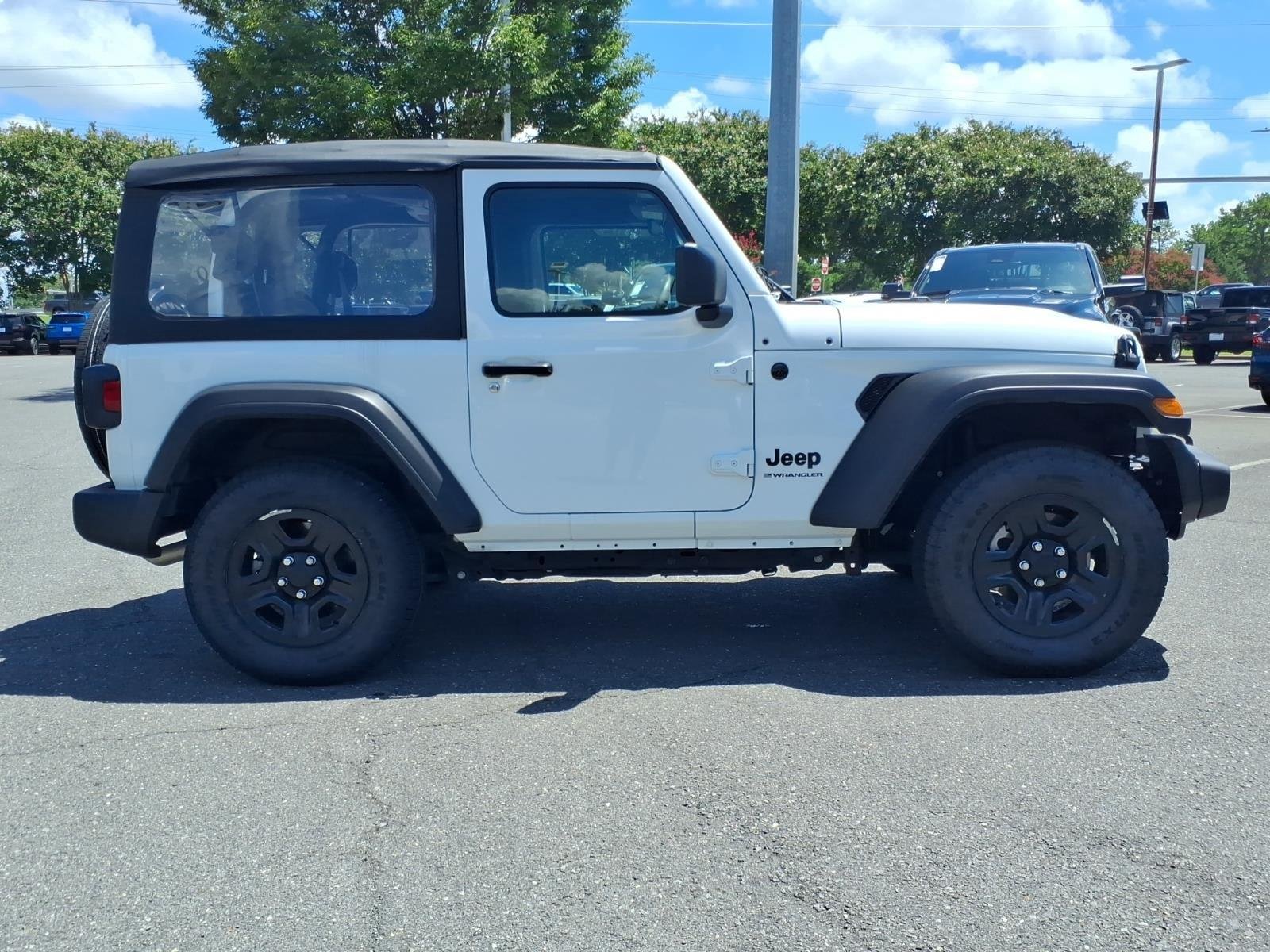 Used 2025 Bright White Clearcoat Jeep Sport image 9