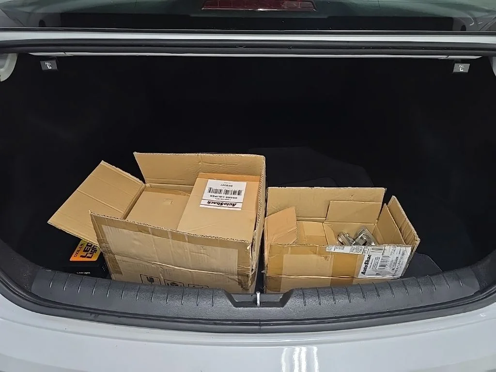 Used 2018 White Hyundai Sport+ image 14