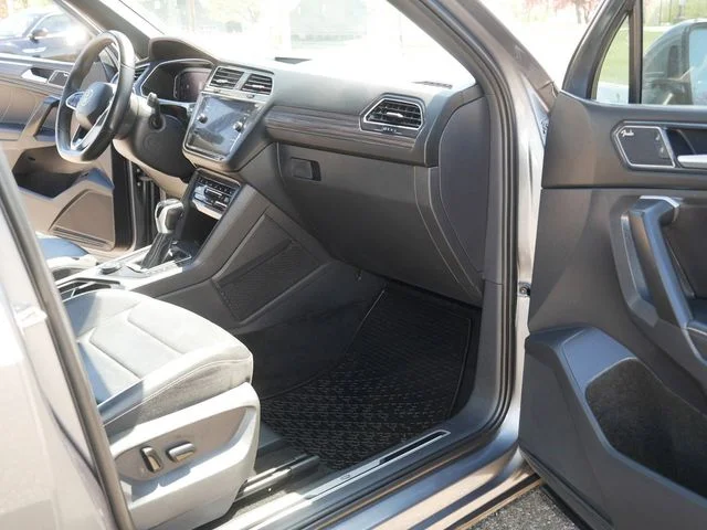 Used 2023 Platinum Gray Metallic Volkswagen 2.0T SEL R-Line image 19