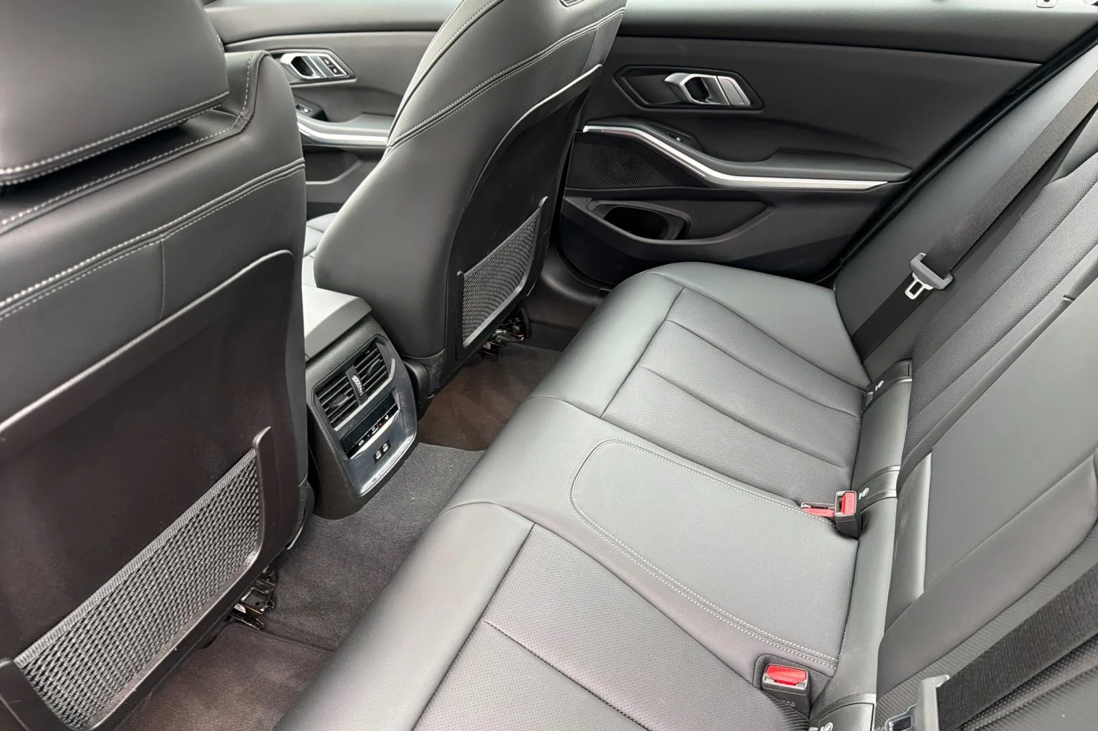Used 2023 Black Sapphire Metallic BMW 330i image 11