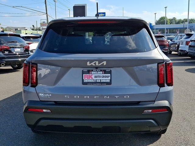 Used 2022 Silver Kia LX image 6