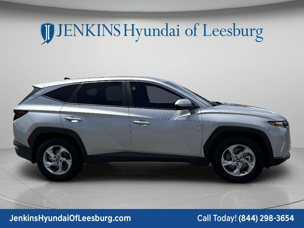Used 2024 Silver Hyundai SE image 3