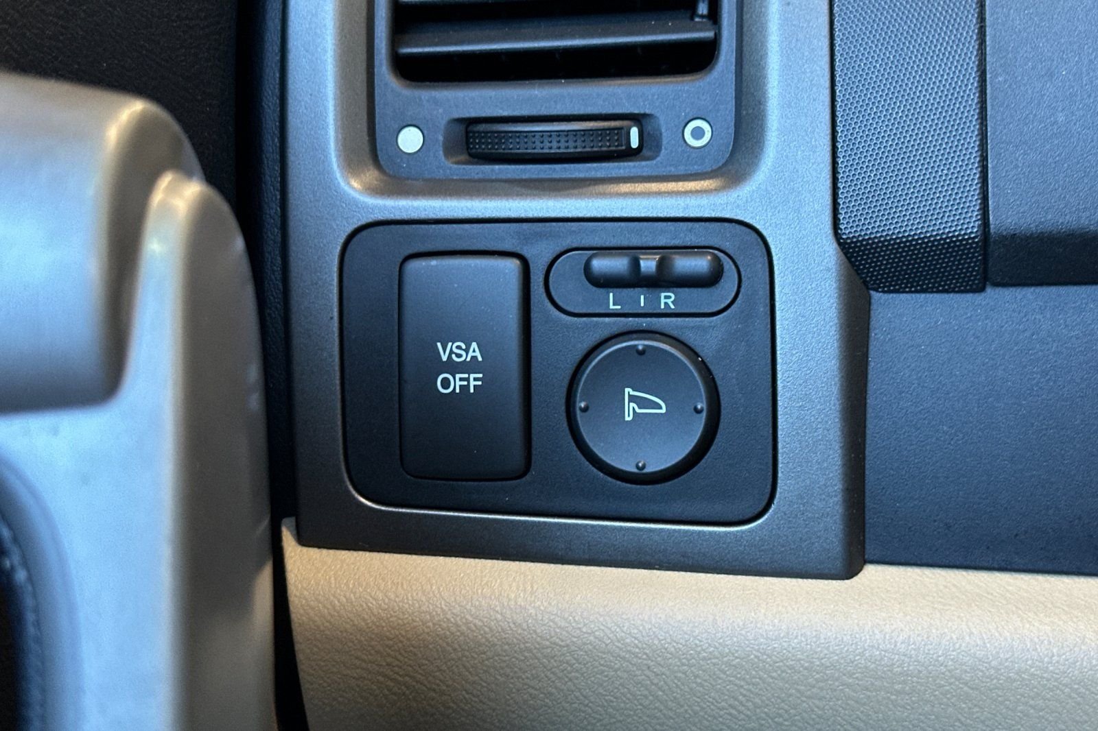 Used 2007  Honda EX-L image 28