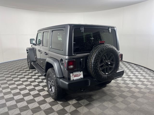 New 2026 Granite Crystal Metallic Clearcoat Jeep Sport S image 3