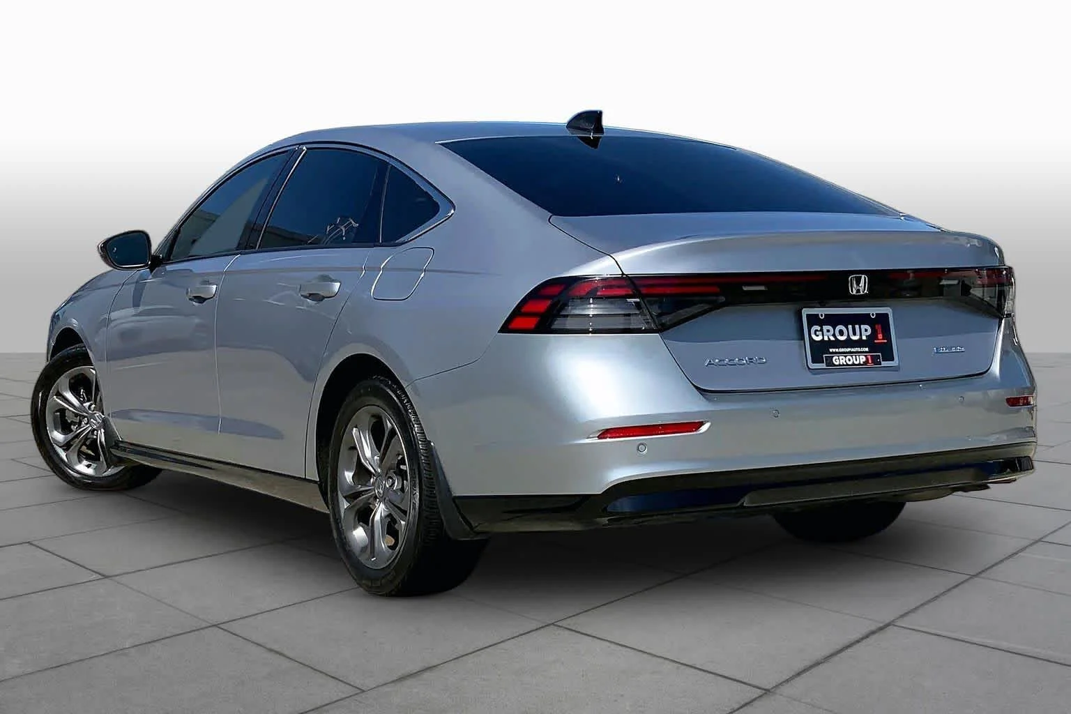 2023 Honda Accord Hybrid EX-L - Photo 12